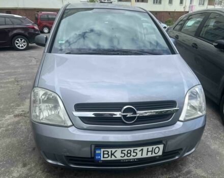 Серый Опель Мерива, объемом двигателя 1.7 л и пробегом 300 тыс. км за 3500 $, фото 1 на Automoto.ua