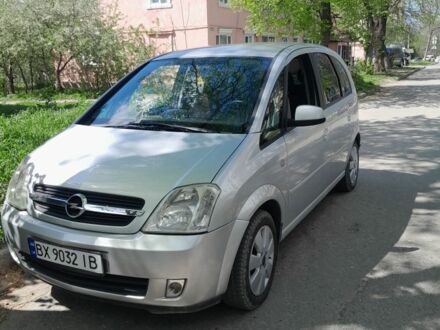 Опель Меріва 2004 у Каменце-Подольском на Automoto.ua Сірий Опель Меріва, об'ємом двигуна 1.6 л та пробігом 255 тис. км за 3200 $, фото 1 на Automoto.ua