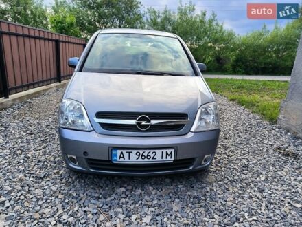Сірий Опель Меріва, об'ємом двигуна 1.8 л та пробігом 240 тис. км за 3399 $, фото 1 на Automoto.ua