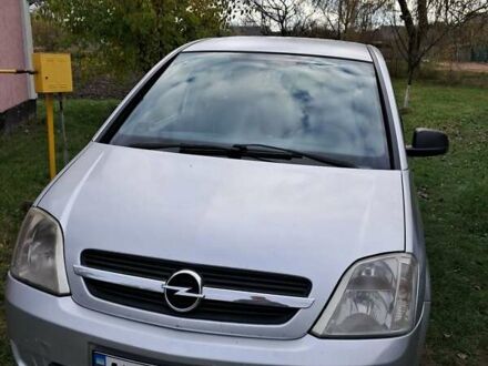 Серый Опель Мерива, объемом двигателя 1.3 л и пробегом 244 тыс. км за 3300 $, фото 1 на Automoto.ua