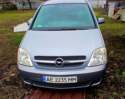 Серый Опель Мерива, объемом двигателя 1.4 л и пробегом 24000 тыс. км за 1840 $, фото 1 на Automoto.ua