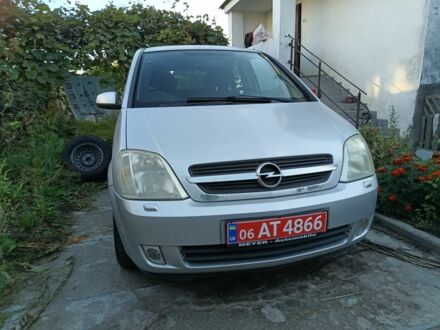 Сірий Опель Меріва, об'ємом двигуна 1.6 л та пробігом 214 тис. км за 3376 $, фото 1 на Automoto.ua