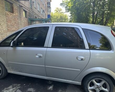 Сірий Опель Меріва, об'ємом двигуна 1.6 л та пробігом 260 тис. км за 4500 $, фото 1 на Automoto.ua