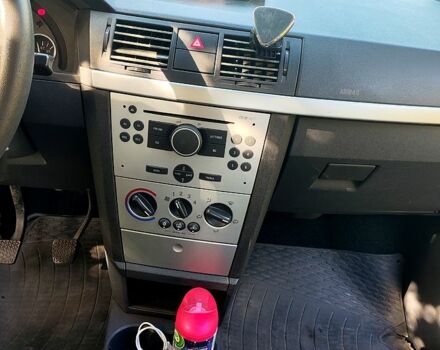 Серый Опель Мерива, объемом двигателя 1.6 л и пробегом 169 тыс. км за 4640 $, фото 1 на Automoto.ua