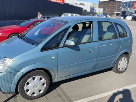 Сірий Опель Меріва, об'ємом двигуна 1.6 л та пробігом 246 тис. км за 4500 $, фото 1 на Automoto.ua