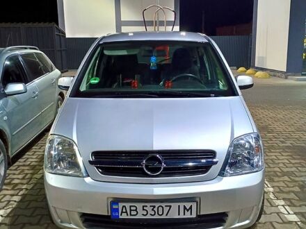 Серый Опель Мерива, объемом двигателя 1.6 л и пробегом 200 тыс. км за 4050 $, фото 1 на Automoto.ua