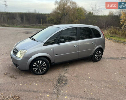 Серый Опель Мерива, объемом двигателя 1.6 л и пробегом 307 тыс. км за 3600 $, фото 1 на Automoto.ua