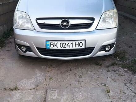 Сірий Опель Меріва, об'ємом двигуна 1.6 л та пробігом 174 тис. км за 5400 $, фото 1 на Automoto.ua