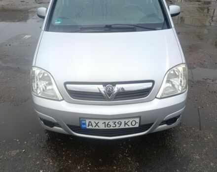 Серый Опель Мерива, объемом двигателя 1.6 л и пробегом 214 тыс. км за 4400 $, фото 1 на Automoto.ua