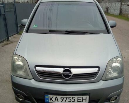 Серый Опель Мерива, объемом двигателя 1.8 л и пробегом 210 тыс. км за 3800 $, фото 1 на Automoto.ua