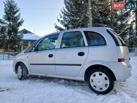 Серый Опель Мерива, объемом двигателя 1.6 л и пробегом 187 тыс. км за 3600 $, фото 1 на Automoto.ua