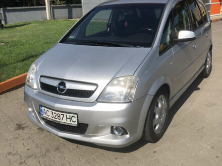 Серый Опель Мерива, объемом двигателя 1.6 л и пробегом 204 тыс. км за 4500 $, фото 1 на Automoto.ua