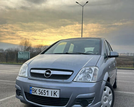 Сірий Опель Меріва, об'ємом двигуна 1.6 л та пробігом 205 тис. км за 4199 $, фото 1 на Automoto.ua