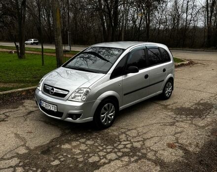 Серый Опель Мерива, объемом двигателя 1.6 л и пробегом 260 тыс. км за 4800 $, фото 1 на Automoto.ua