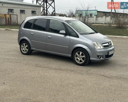 Серый Опель Мерива, объемом двигателя 1.6 л и пробегом 233 тыс. км за 3700 $, фото 1 на Automoto.ua