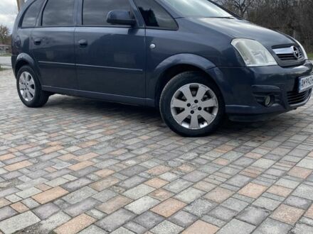 Серый Опель Мерива, объемом двигателя 1.4 л и пробегом 265 тыс. км за 3800 $, фото 1 на Automoto.ua
