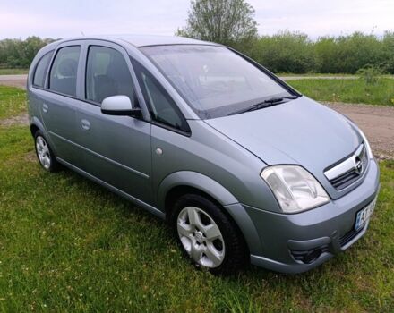 Серый Опель Мерива, объемом двигателя 1.8 л и пробегом 330 тыс. км за 3600 $, фото 1 на Automoto.ua