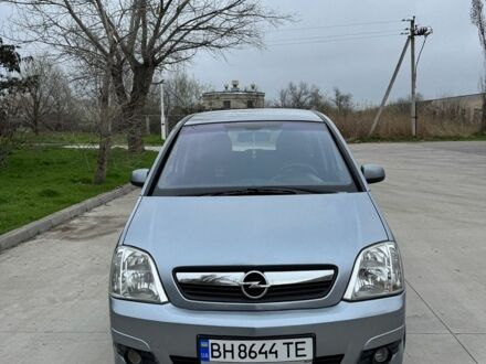 Сірий Опель Меріва, об'ємом двигуна 1.6 л та пробігом 198 тис. км за 5400 $, фото 1 на Automoto.ua