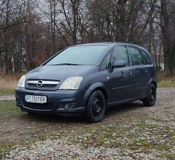 Серый Опель Мерива, объемом двигателя 1.4 л и пробегом 220 тыс. км за 3800 $, фото 1 на Automoto.ua