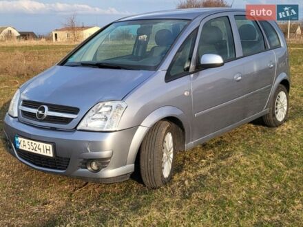 Серый Опель Мерива, объемом двигателя 1.36 л и пробегом 182 тыс. км за 4800 $, фото 1 на Automoto.ua