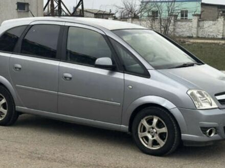 Серый Опель Мерива, объемом двигателя 1.6 л и пробегом 270 тыс. км за 4200 $, фото 1 на Automoto.ua