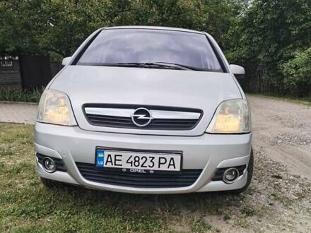 Опель Меріва 2007 у Дніпро (Дніпропетровську) на Automoto.ua Сірий Опель Меріва, об'ємом двигуна 1.6 л та пробігом 220 тис. км за 3300 $, фото 1 на Automoto.ua
