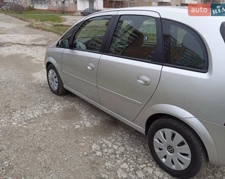 Серый Опель Мерива, объемом двигателя 1.6 л и пробегом 200 тыс. км за 6350 $, фото 1 на Automoto.ua