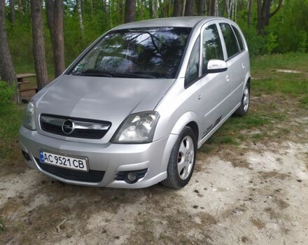 Серый Опель Мерива, объемом двигателя 1.2 л и пробегом 270 тыс. км за 3300 $, фото 1 на Automoto.ua