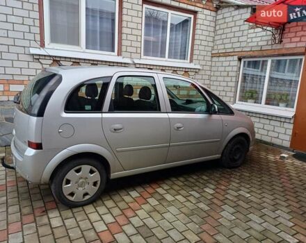 Серый Опель Мерива, объемом двигателя 1.6 л и пробегом 131 тыс. км за 4000 $, фото 1 на Automoto.ua