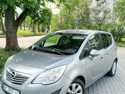 Сірий Опель Меріва, об'ємом двигуна 1.36 л та пробігом 200 тис. км за 7000 $, фото 1 на Automoto.ua