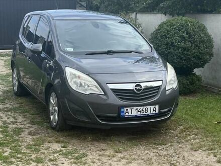 Серый Опель Мерива, объемом двигателя 1.25 л и пробегом 258 тыс. км за 5500 $, фото 1 на Automoto.ua