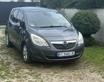 Серый Опель Мерива, объемом двигателя 1.25 л и пробегом 258 тыс. км за 5500 $, фото 1 на Automoto.ua