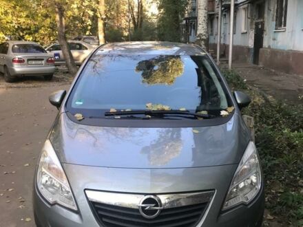 Сірий Опель Меріва, об'ємом двигуна 1.7 л та пробігом 227 тис. км за 7500 $, фото 1 на Automoto.ua