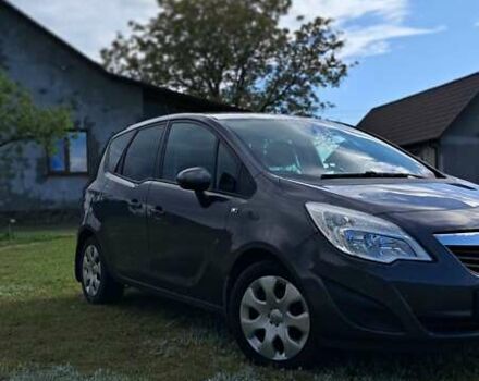 Серый Опель Мерива, объемом двигателя 1.69 л и пробегом 350 тыс. км за 5700 $, фото 1 на Automoto.ua