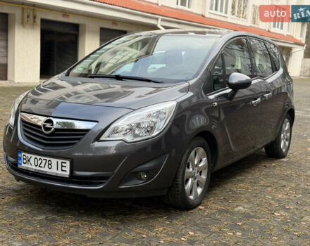 Серый Опель Мерива, объемом двигателя 1.36 л и пробегом 244 тыс. км за 5900 $, фото 1 на Automoto.ua