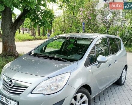 Серый Опель Мерива, объемом двигателя 1.36 л и пробегом 200 тыс. км за 7000 $, фото 1 на Automoto.ua