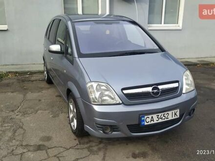 Серый Опель Мерива, объемом двигателя 1.6 л и пробегом 224 тыс. км за 5700 $, фото 1 на Automoto.ua