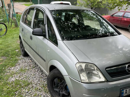 Опель Меріва 2010 у Борисполе на Automoto.ua Сірий Опель Меріва, об'ємом двигуна 1.36 л та пробігом 300 тис. км за 3800 $, фото 1 на Automoto.ua