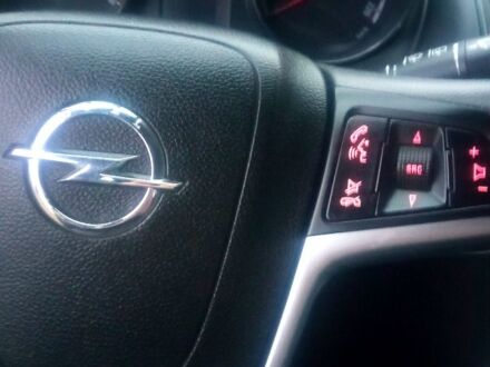 Серый Опель Мерива, объемом двигателя 1.3 л и пробегом 317 тыс. км за 7500 $, фото 1 на Automoto.ua