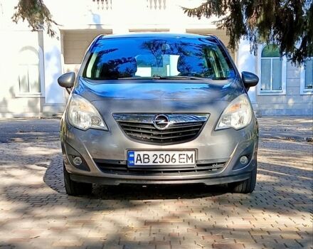 Серый Опель Мерива, объемом двигателя 1.69 л и пробегом 250 тыс. км за 5900 $, фото 1 на Automoto.ua