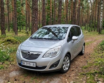 Серый Опель Мерива, объемом двигателя 1.69 л и пробегом 196 тыс. км за 6500 $, фото 1 на Automoto.ua