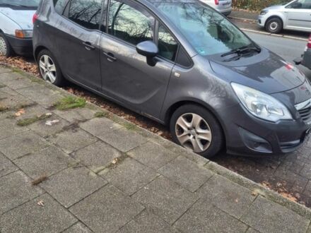 Серый Опель Мерива, объемом двигателя 1.4 л и пробегом 165 тыс. км за 3887 $, фото 1 на Automoto.ua