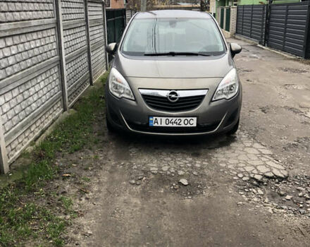 Серый Опель Мерива, объемом двигателя 1.25 л и пробегом 310 тыс. км за 7200 $, фото 1 на Automoto.ua