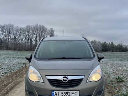 Сірий Опель Меріва, об'ємом двигуна 1.4 л та пробігом 220 тис. км за 4900 $, фото 1 на Automoto.ua