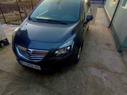 Сірий Опель Меріва, об'ємом двигуна 1.7 л та пробігом 248 тис. км за 7000 $, фото 1 на Automoto.ua