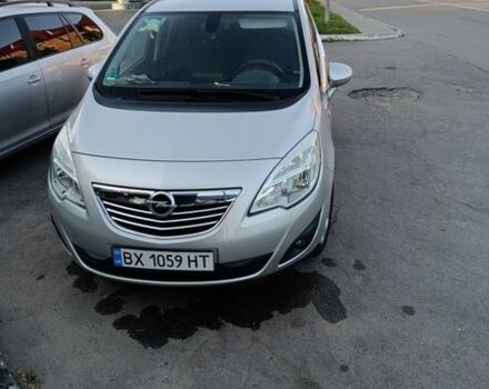 Серый Опель Мерива, объемом двигателя 1.69 л и пробегом 140 тыс. км за 7200 $, фото 1 на Automoto.ua