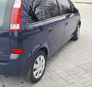 Синий Опель Мерива, объемом двигателя 1.6 л и пробегом 188 тыс. км за 4000 $, фото 3 на Automoto.ua