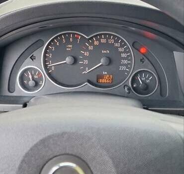 Синий Опель Мерива, объемом двигателя 1.6 л и пробегом 188 тыс. км за 4000 $, фото 10 на Automoto.ua