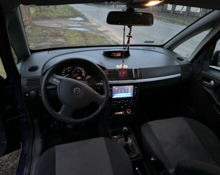 Синий Опель Мерива, объемом двигателя 1.7 л и пробегом 269 тыс. км за 1750 $, фото 6 на Automoto.ua