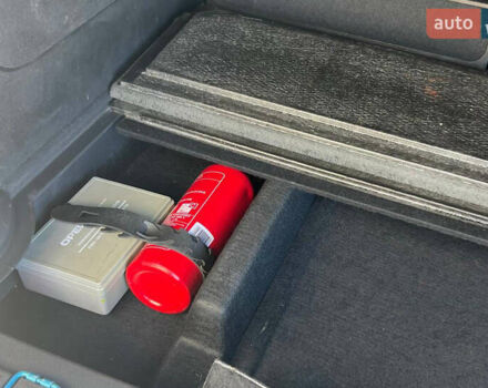 Синий Опель Мерива, объемом двигателя 1.6 л и пробегом 240 тыс. км за 3850 $, фото 21 на Automoto.ua